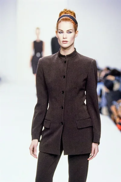 Look 11